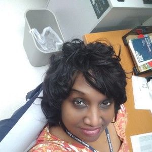 Meet your Posher, Lorine